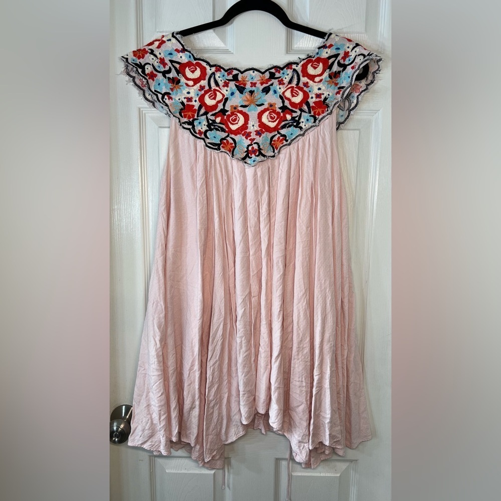 Free People Floral Embroidered Pink Dress‎ Size Small